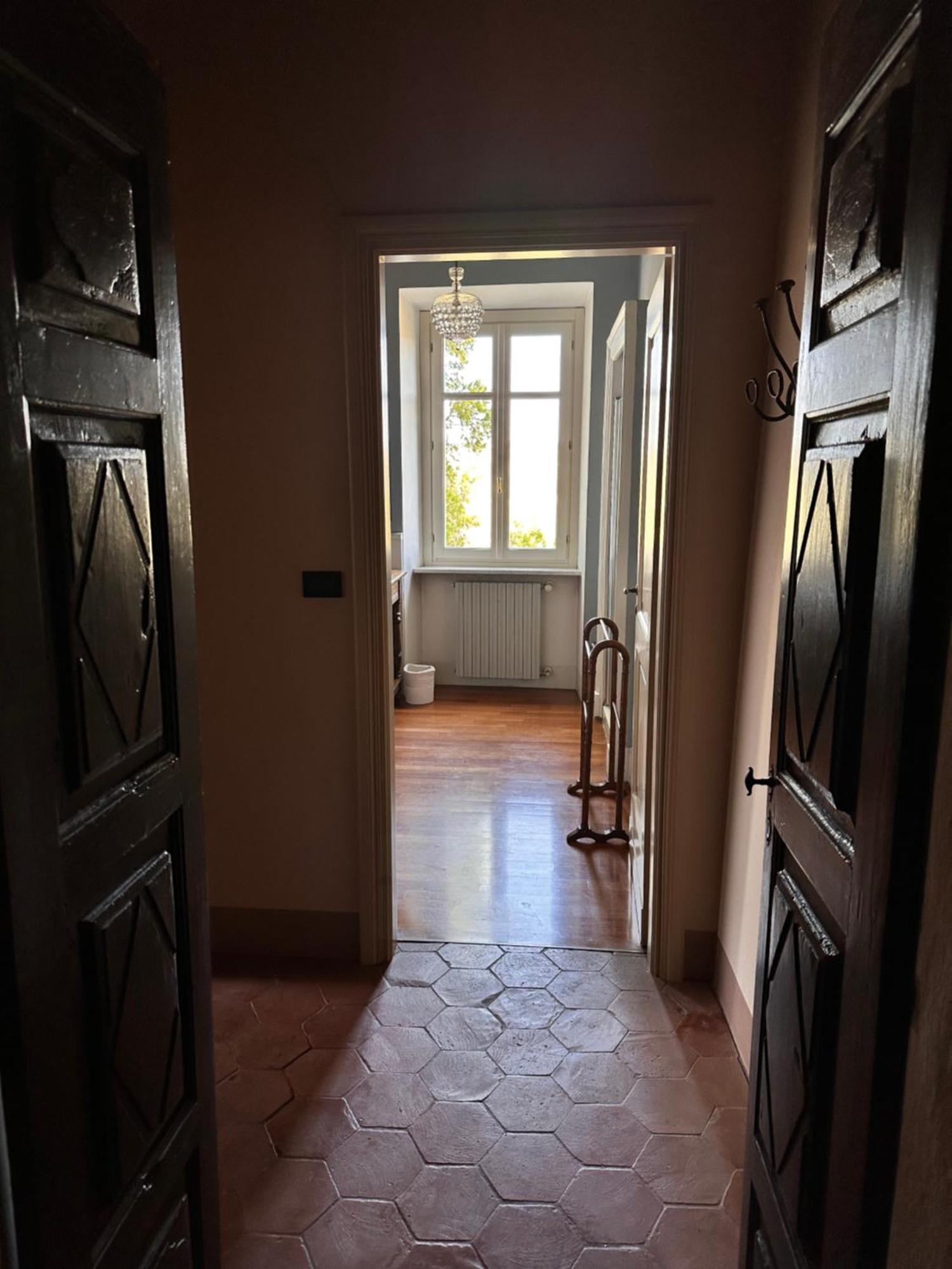 네이베 Castello Di Coazzolo B&B 외부 사진