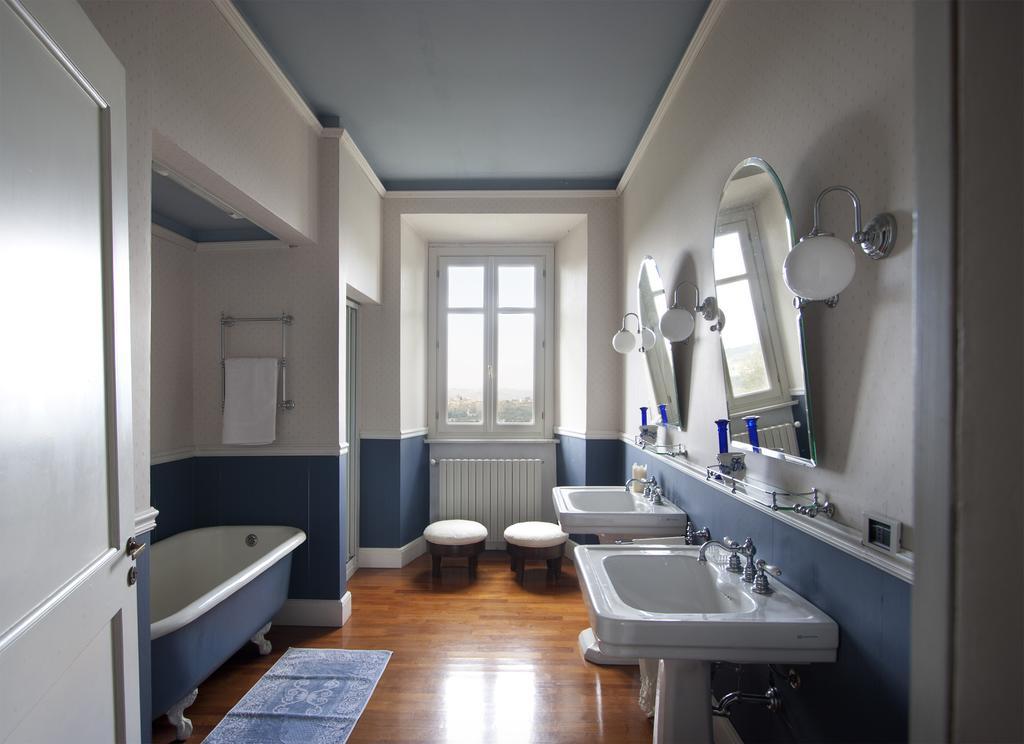 네이베 Castello Di Coazzolo B&B 객실 사진