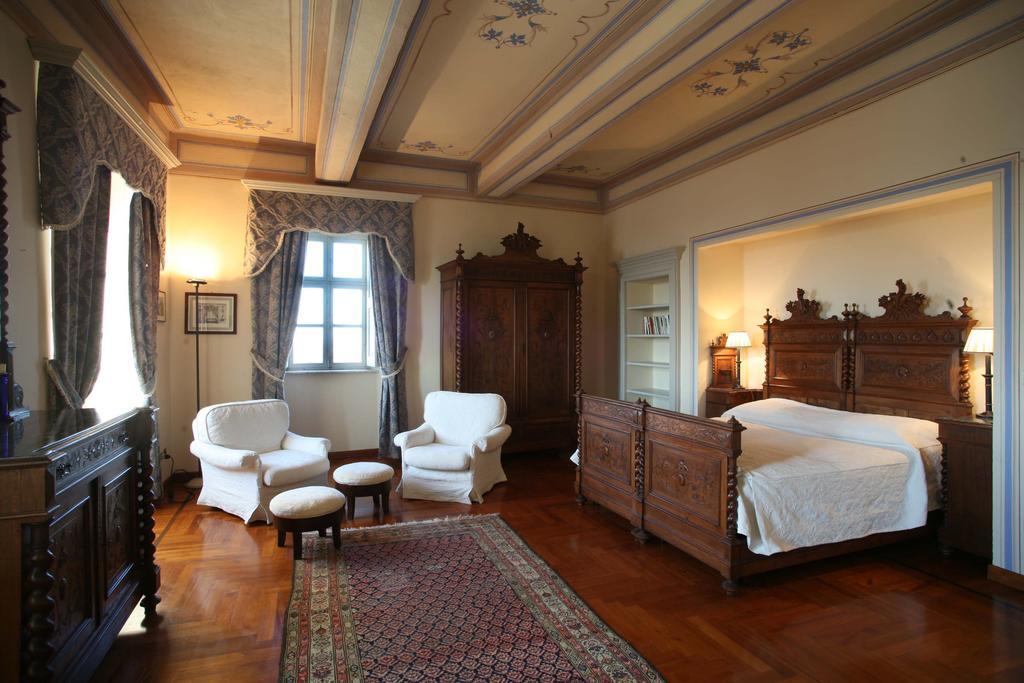 네이베 Castello Di Coazzolo B&B 객실 사진